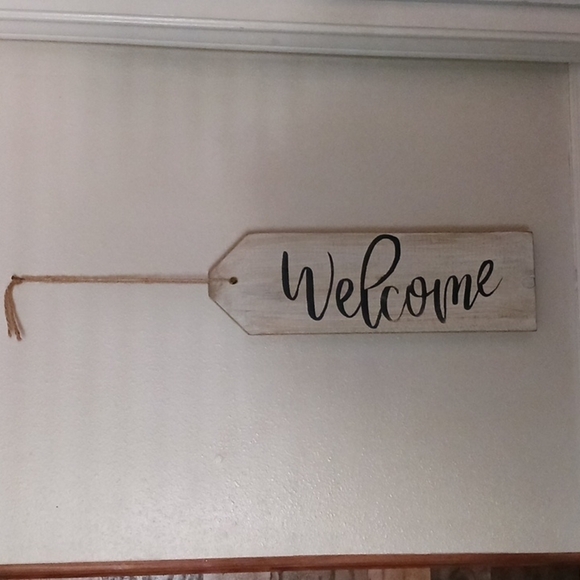 Welcome Sign - Picture 4 of 4